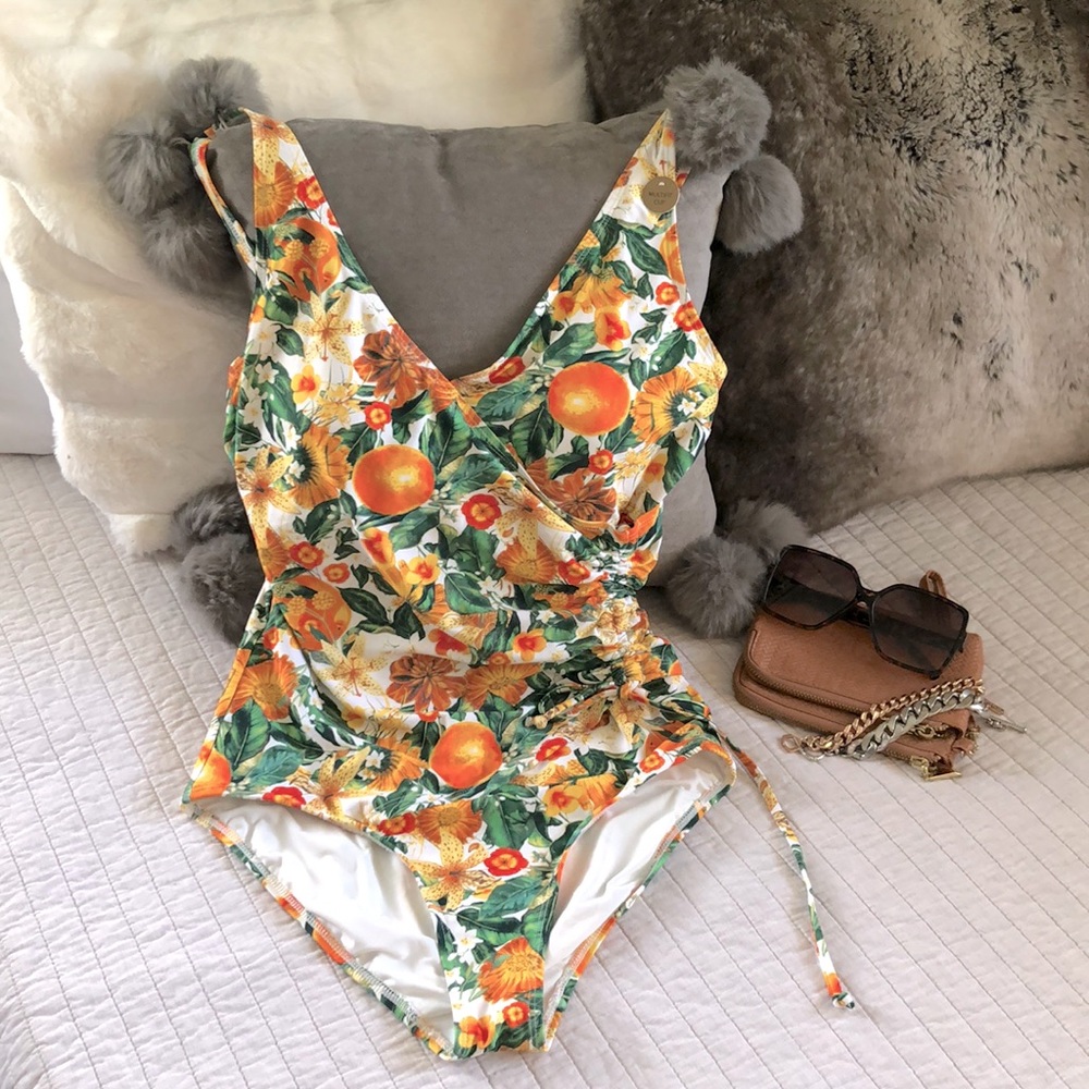 NWOT Niptuck swim fruity tropical flattering one piece swimsuit US 8
